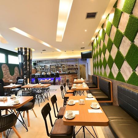 Hotel Midtown Xpress Balikpapan Exterior foto