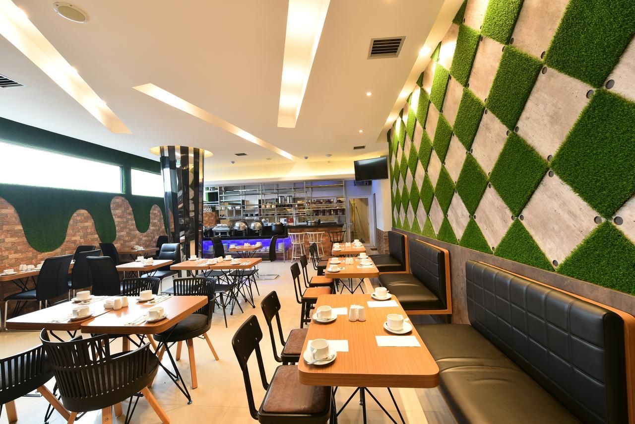 Hotel Midtown Xpress Balikpapan Exterior foto