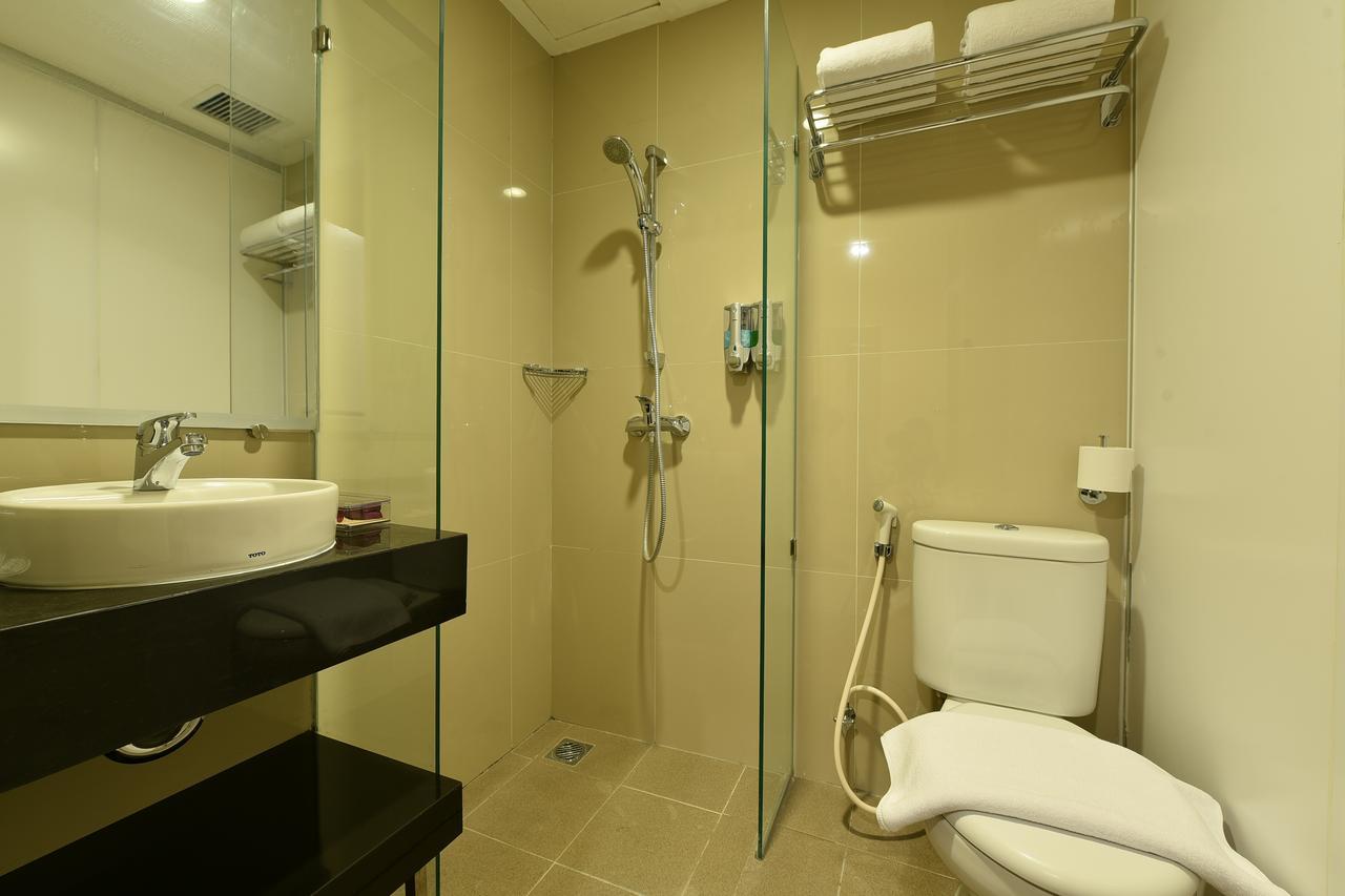 Hotel Midtown Xpress Balikpapan Exterior foto